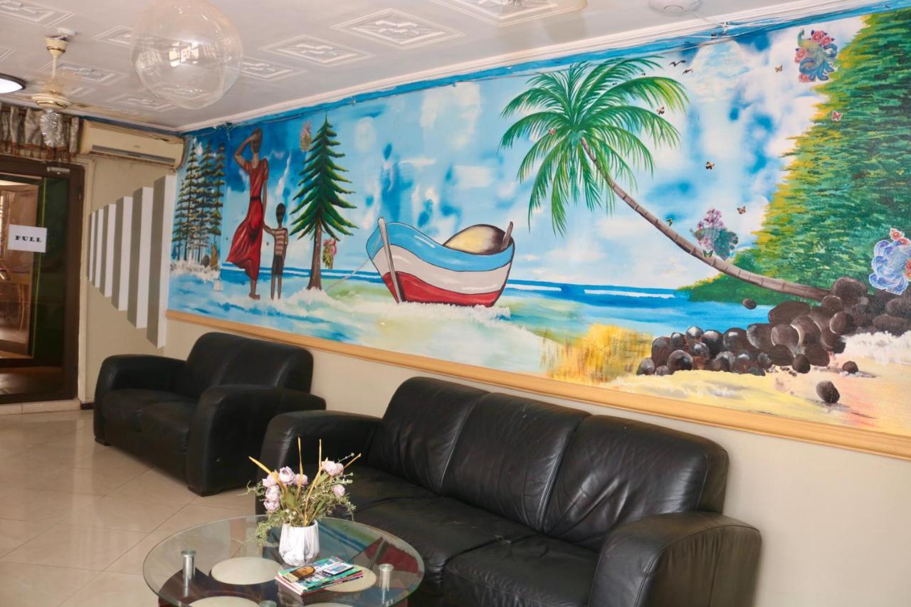Airport Side Hotel Acra Exterior foto